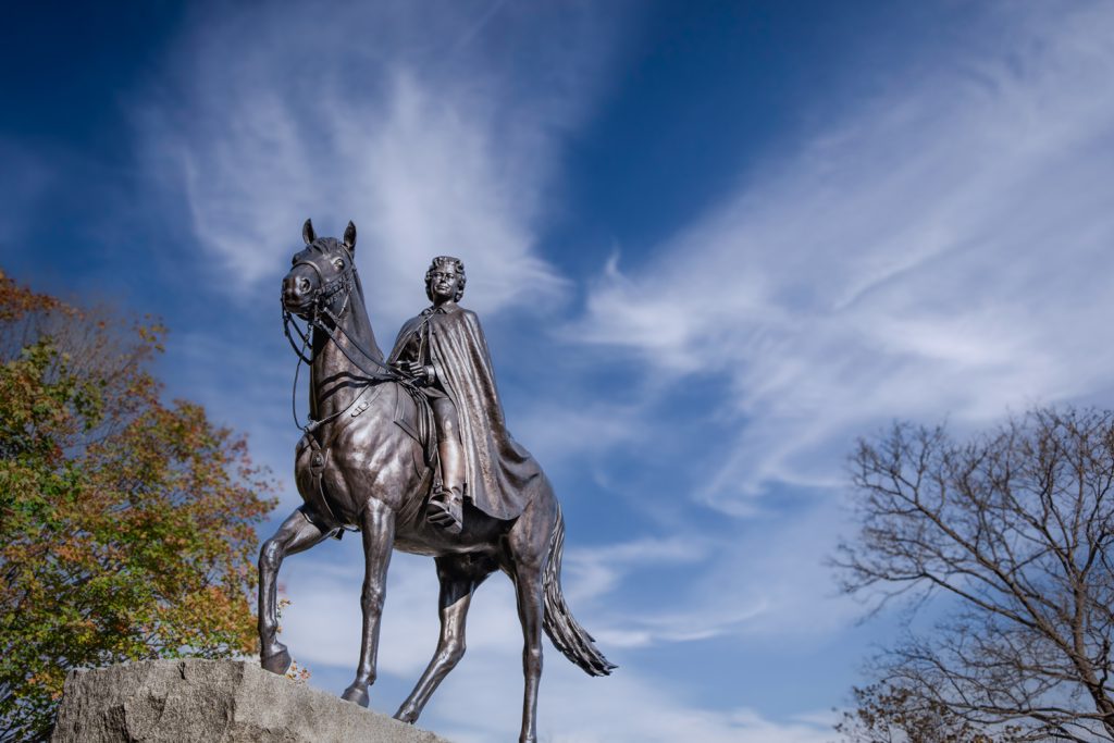 Equestrian Majesty 1 – Queen Elizabeth II Monument – Ottawa by Alexei Quintero