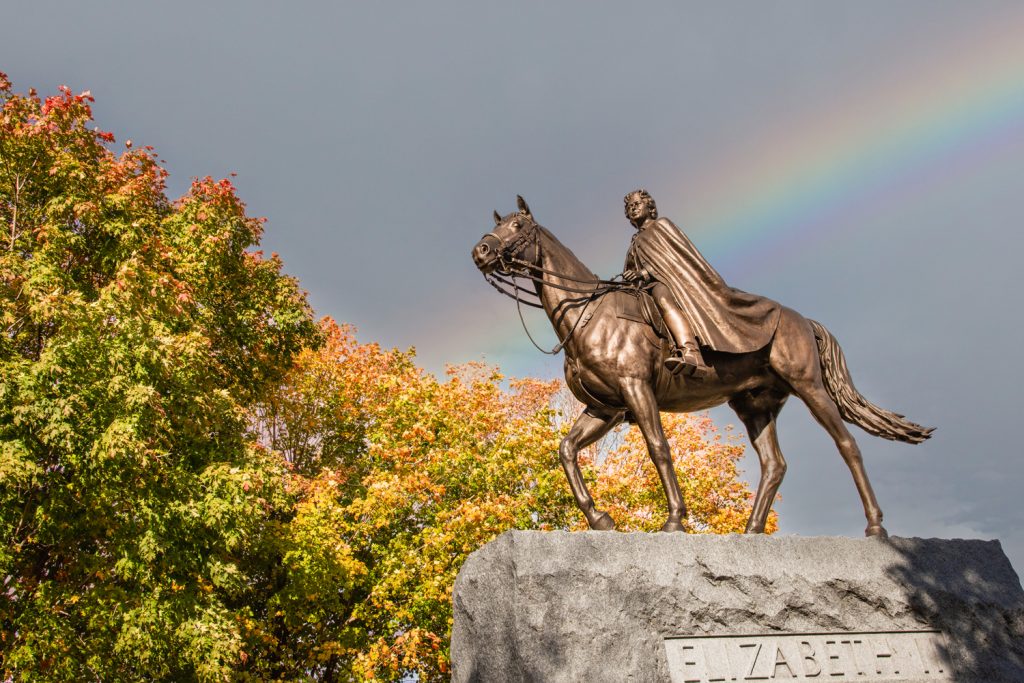 Equestrian Majesty 2 – Queen Elizabeth II Monument – Ottawa by Alexei Quintero